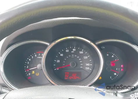 2013 Kia Sorento Lx z USA, uszkodzony, nr VIN 5XYKT3A62DG417818